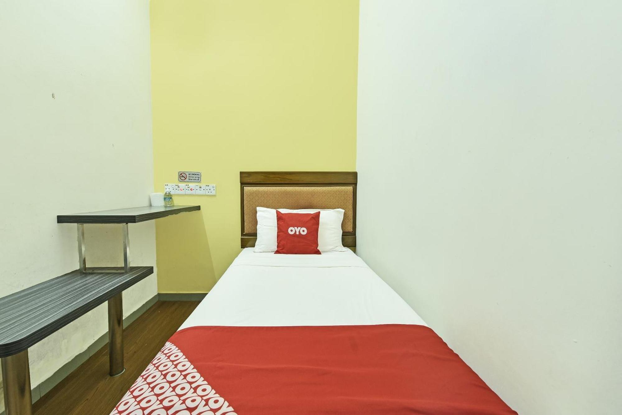 Super Oyo 44036 Hotel De Perdana Hill Batu Pahat Dış mekan fotoğraf
