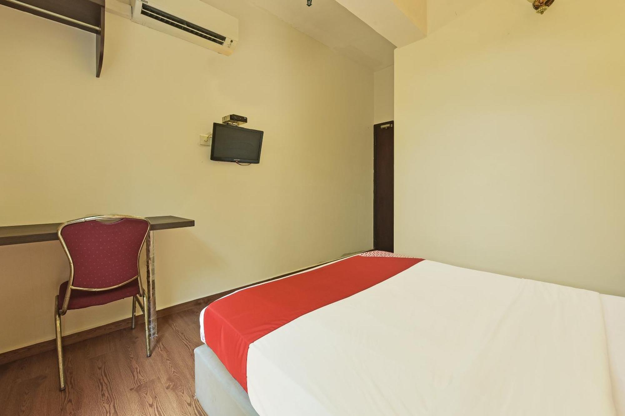 Super Oyo 44036 Hotel De Perdana Hill Batu Pahat Dış mekan fotoğraf
