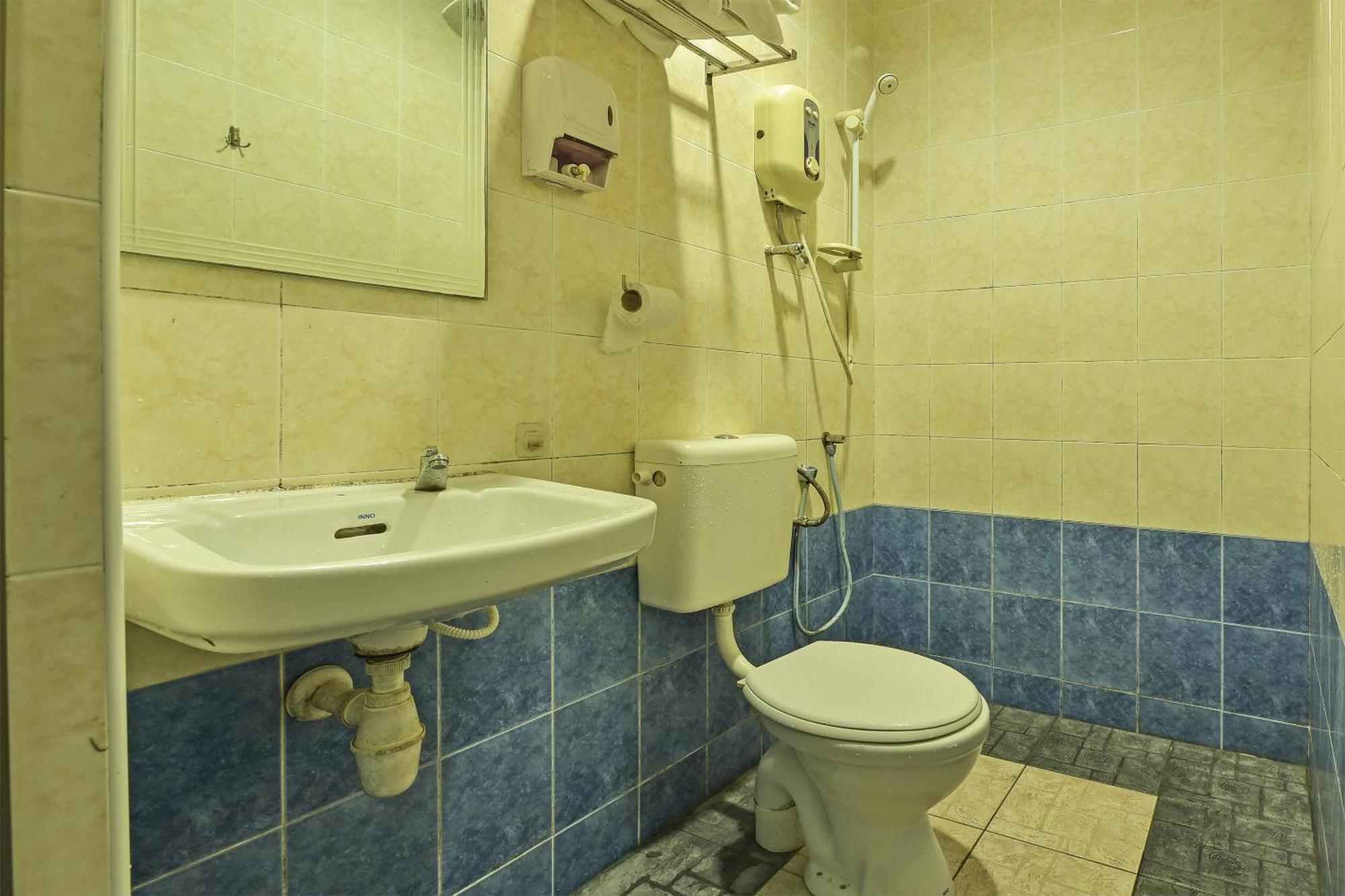 Super Oyo 44036 Hotel De Perdana Hill Batu Pahat Dış mekan fotoğraf