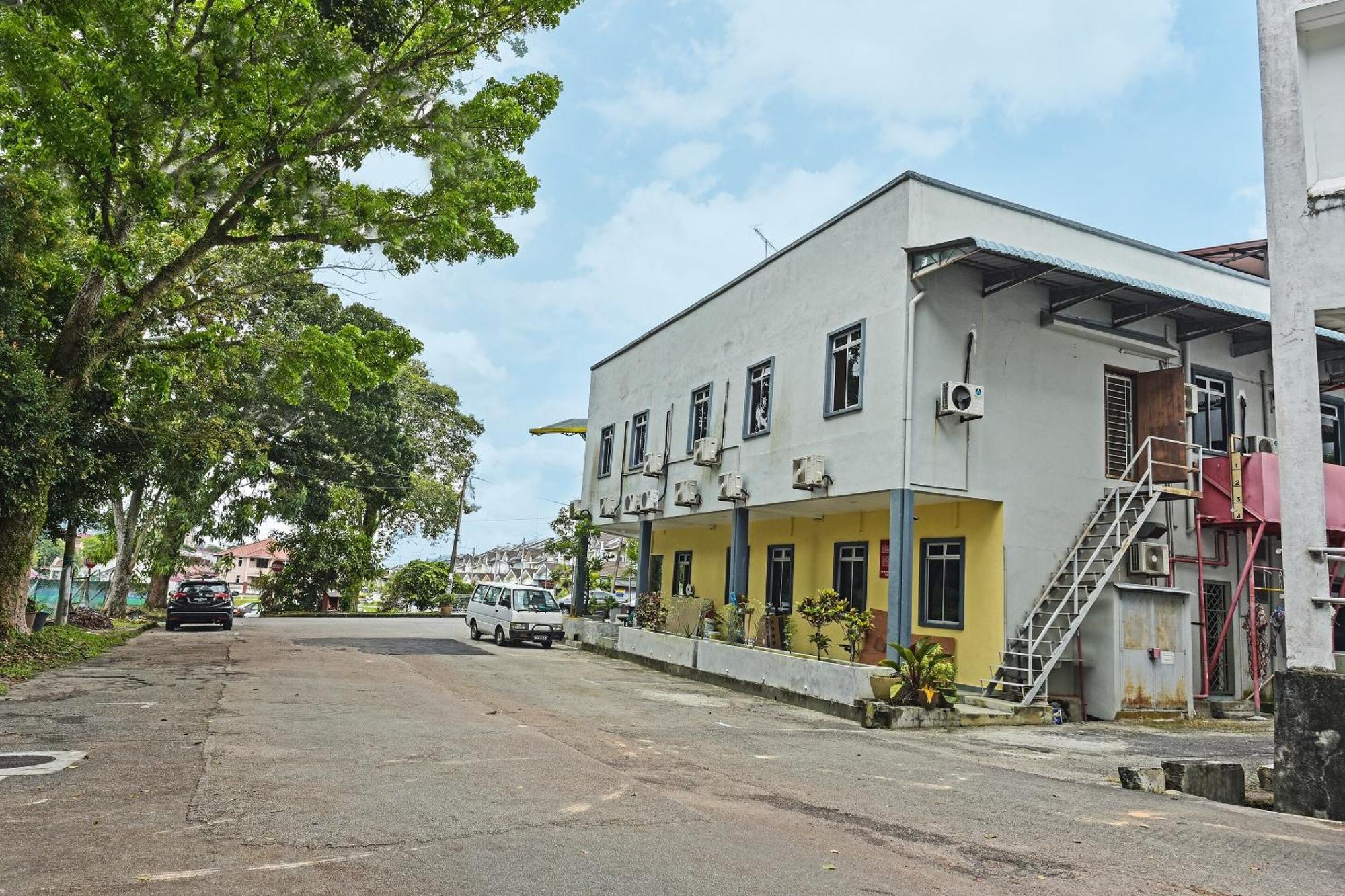 Super Oyo 44036 Hotel De Perdana Hill Batu Pahat Dış mekan fotoğraf
