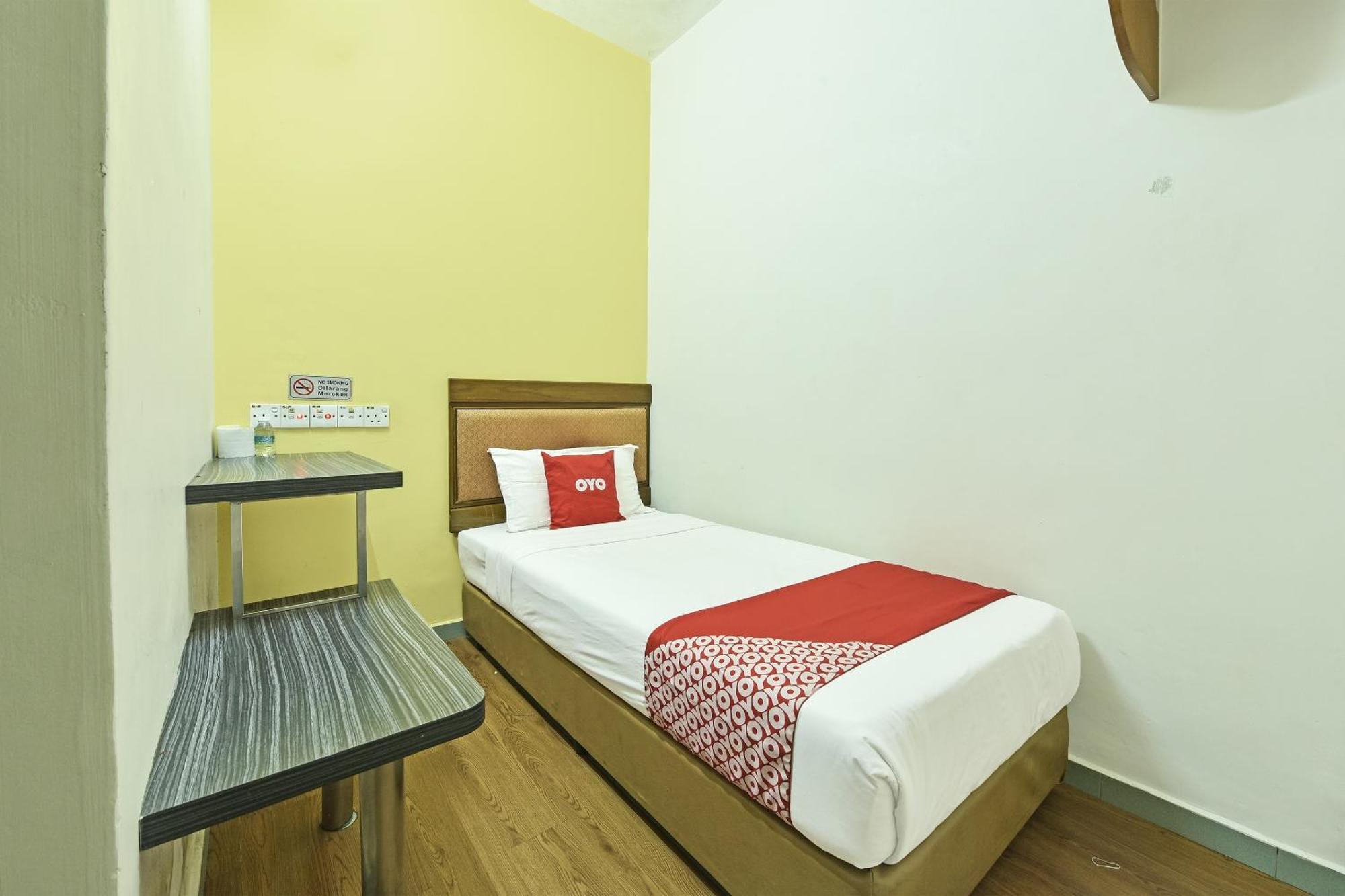 Super Oyo 44036 Hotel De Perdana Hill Batu Pahat Dış mekan fotoğraf